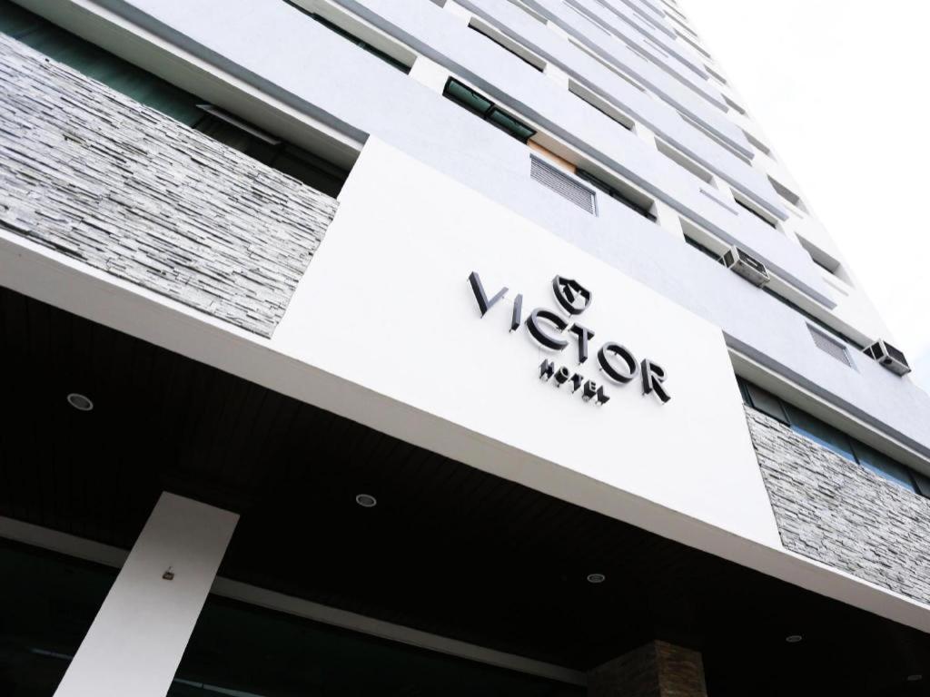 The Victor Hotel Makati City Exterior foto