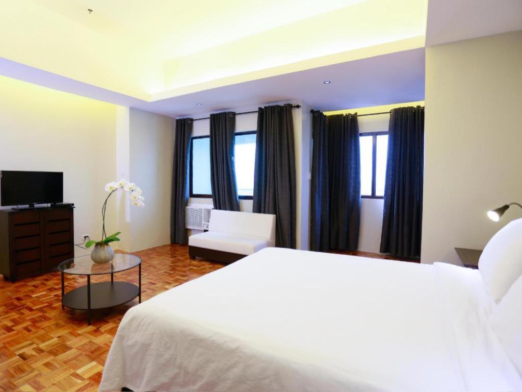 The Victor Hotel Makati City Exterior foto